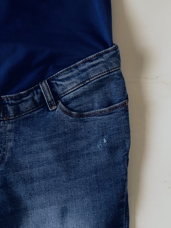Bump Comfort Maternity jeans - Image 4